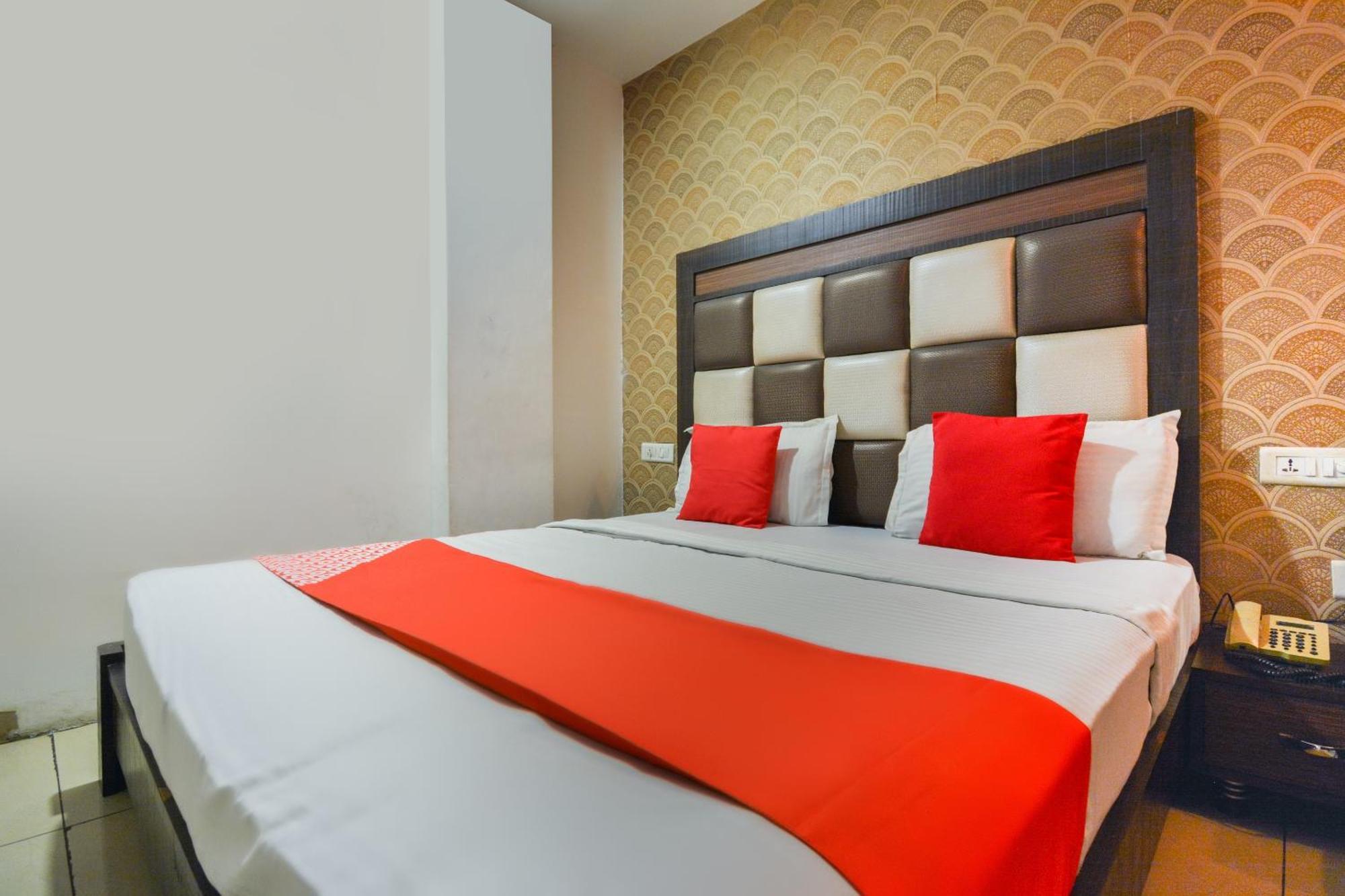 Hotel O Lexis Ludhiana Exterior photo